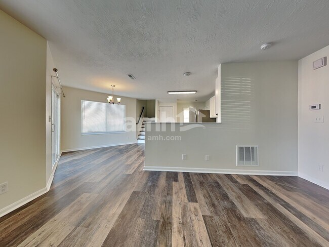 Foto del edificio - 2362 Hummingbird Lane