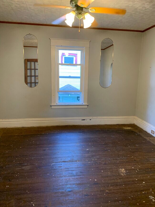 Building Photo - 525 Hiland Ave