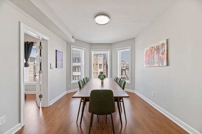 Building Photo - 2503 W Harrison St