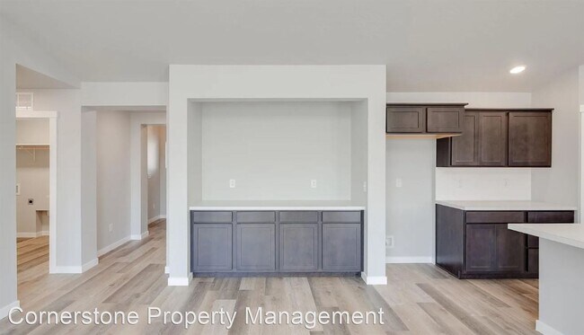 Building Photo - 4 br, 2 bath House - 2213 W Minerva St