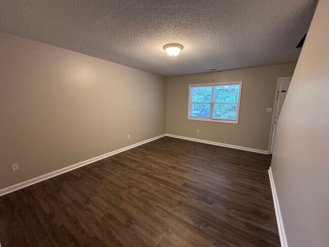 Foto del edificio - 2 Bed 1.5 Bath Apartment in Benton