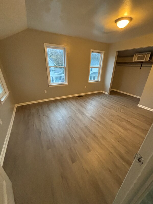 Foto del edificio - 101 N Main St