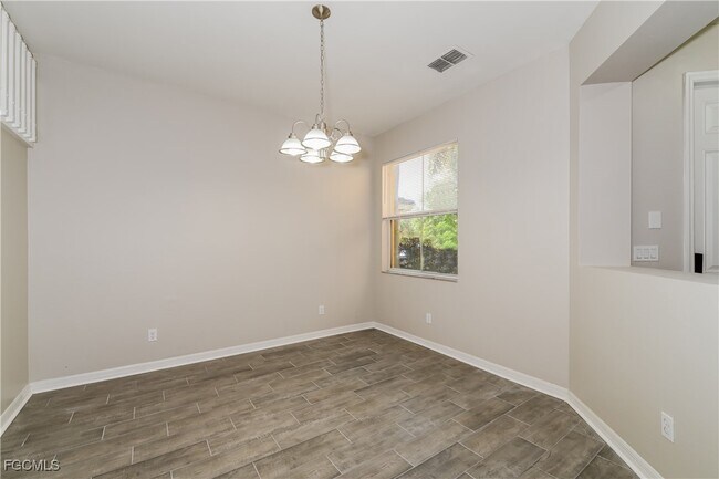 Building Photo - 10120 N Golden Elm Dr