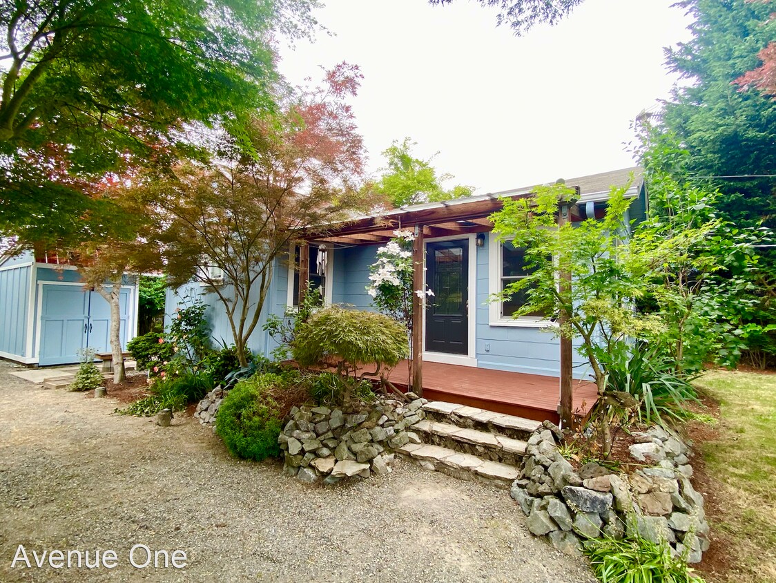 Primary Photo - 1 br, 1 bath House - 12211 47th Ave. S.