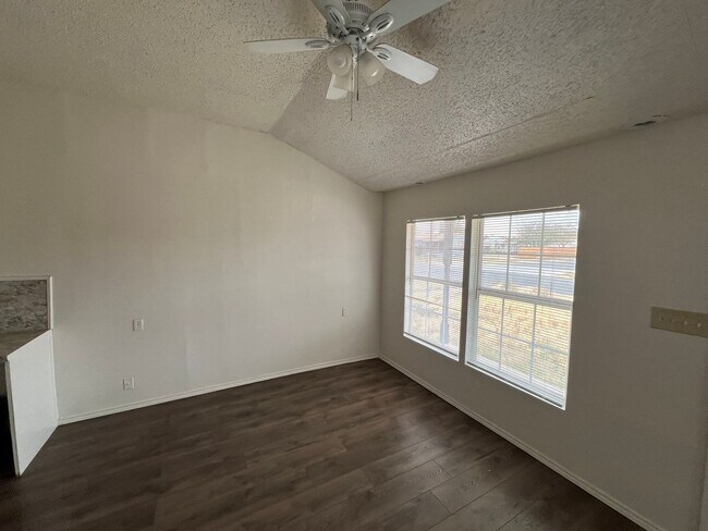 Foto del edificio - JS 3202 Baylor Street