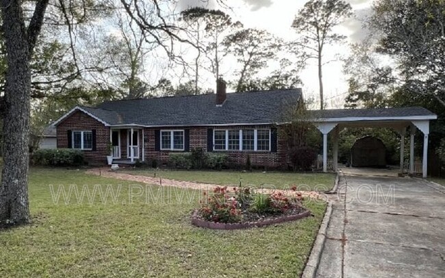 Building Photo - 109 Warren Rd