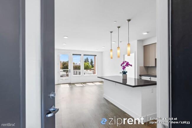 Building Photo - 2 br, 2 bath Condo - 3768 Capitol Ave, Fre...