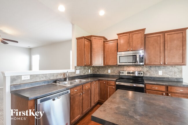 Foto del edificio - 5887 Aldridge Dr