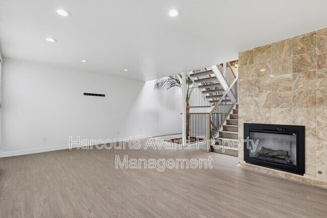 Foto del edificio - 453 S Sierra Ave