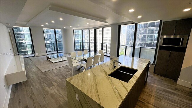 Foto del edificio - 801 S Miami Ave