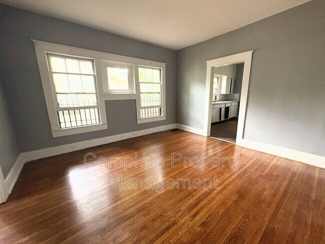 Building Photo - 1117 15th Way SW