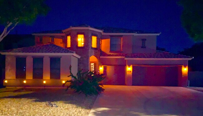 Foto del edificio - 15046 W Sells Dr