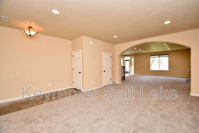 Building Photo - 1057 Cambria Drive