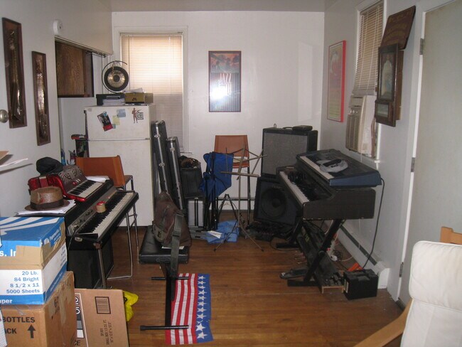 Foto del edificio - 3226 N Kenmore Ave