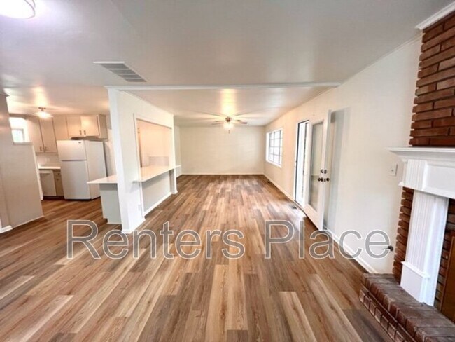 Foto del edificio - 4616 E 46th St