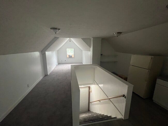 Building Photo - 318 S State St