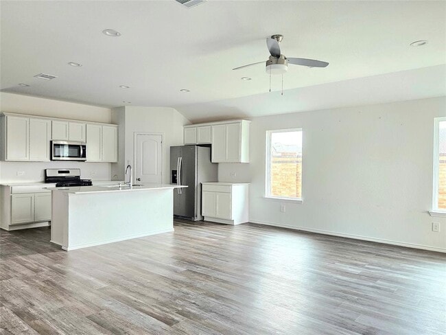 Foto del edificio - 4901 Almond Ter Dr
