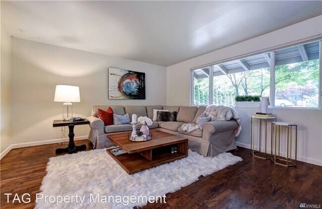 Building Photo - 4 br, 2 bath House - 1322 165th Ave NE