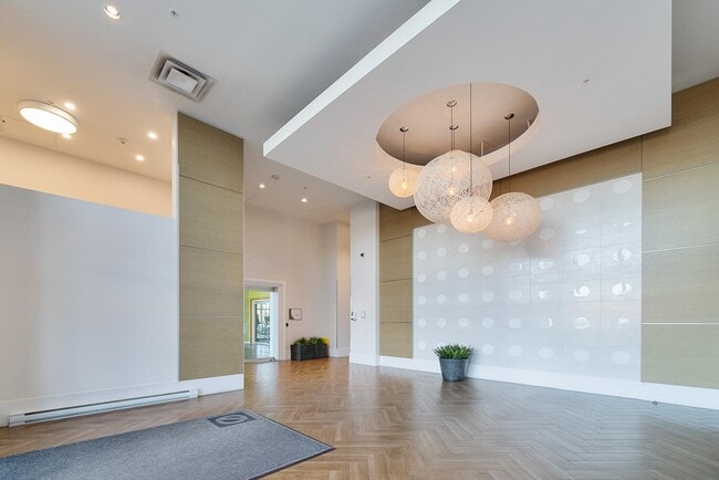 Building Photo - 13688 100 Av