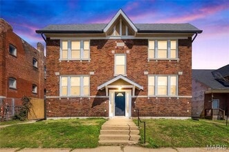 Building Photo - 4643 Evans Ave