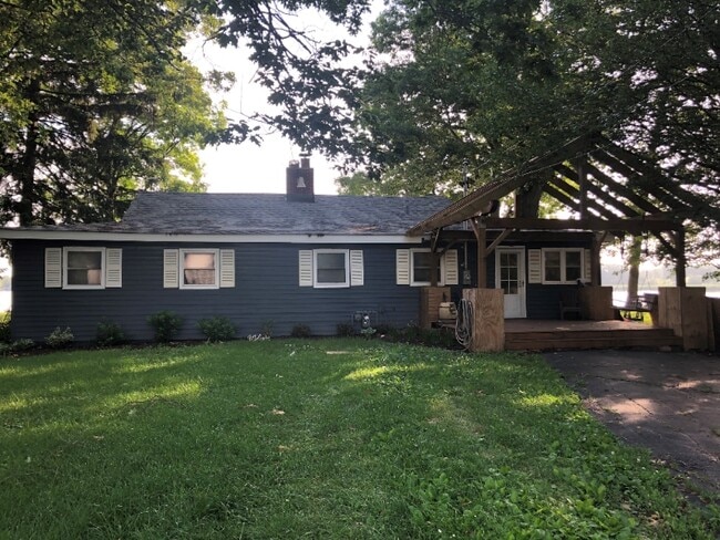 Building Photo - 41305 N Bayside Dr