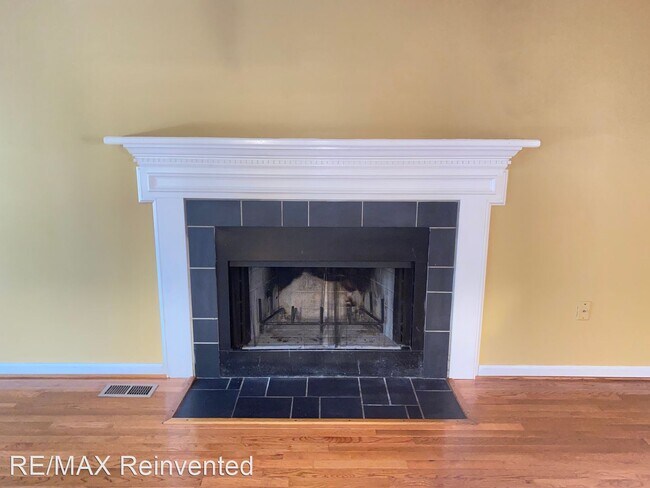 Foto del edificio - 3 br, 2.5 bath House - 4715 Oakley Pirkle