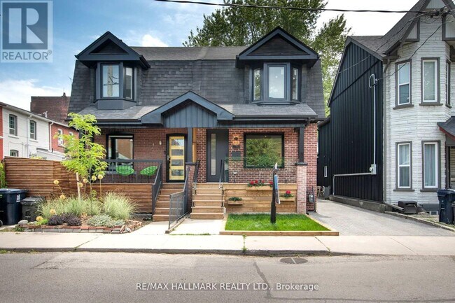 Photo du bâtiment - 1 1/2 DELANEY CRESCENT