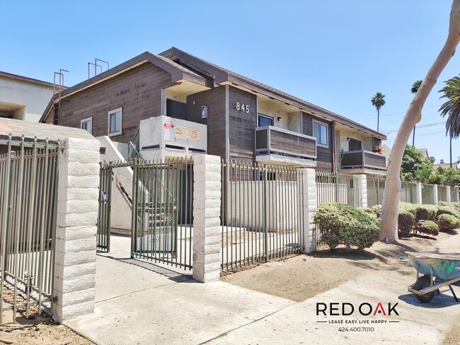 Foto del edificio - 845 E 28th St