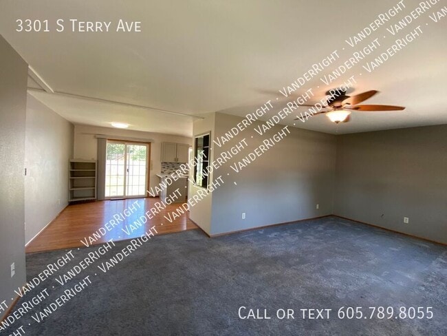 Foto del edificio - 3301 S Terry Ave