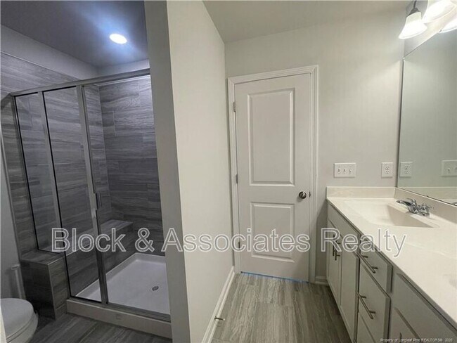 Foto del edificio - 4923 Southern Magnolia Dr