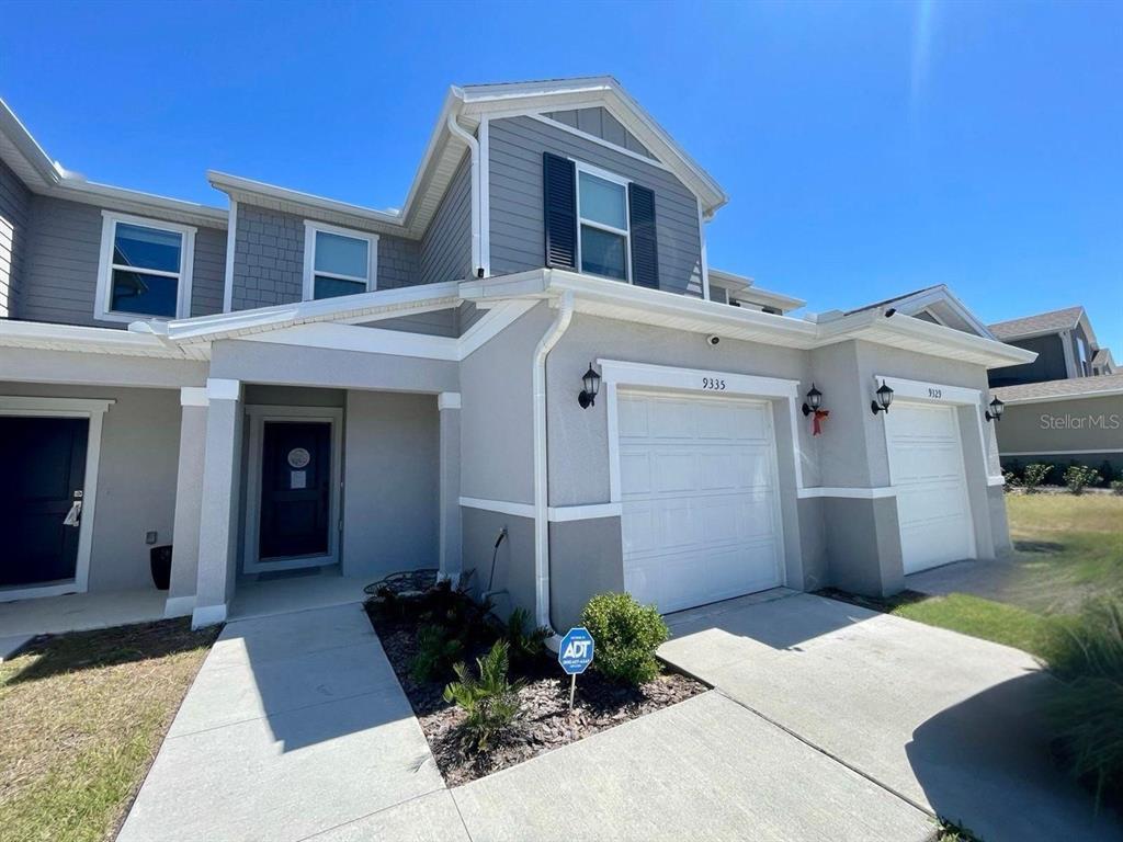 Foto principal - 9335 Westside Hls Dr