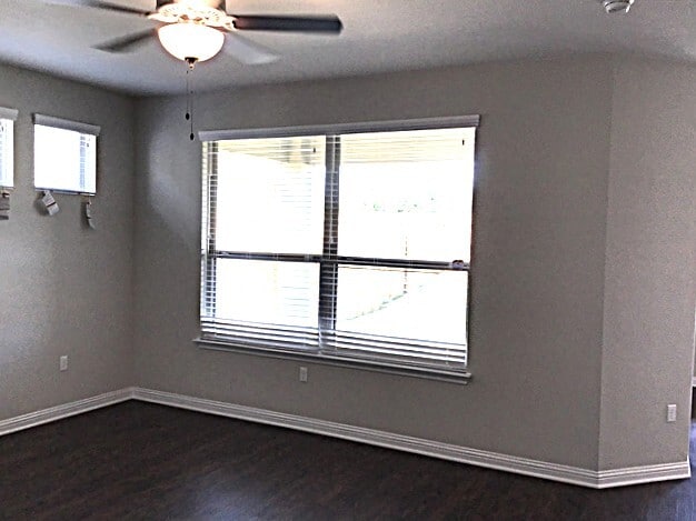 Foto del edificio - 5813 Gerard Dr