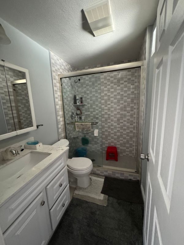 Foto del edificio - 16270 Binney St