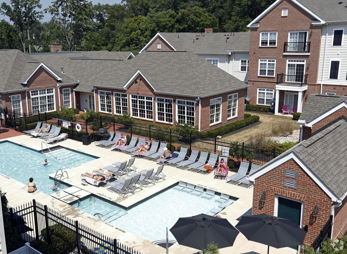 Chelsea Place Apartments & Townhomes Apartments in Toledo, OH