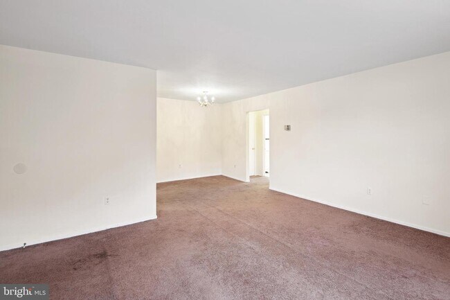 Building Photo - 4407 Romlon St
