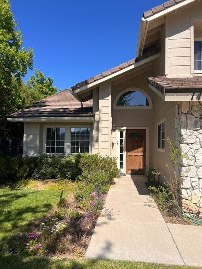 Foto del edificio - Exceptional Viborg Estates Home Near Downtown Solvang
