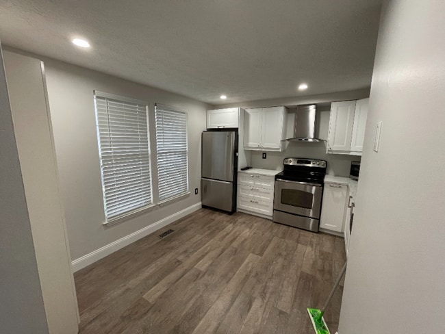 Building Photo - 8308 Silver Trumpet Dr
