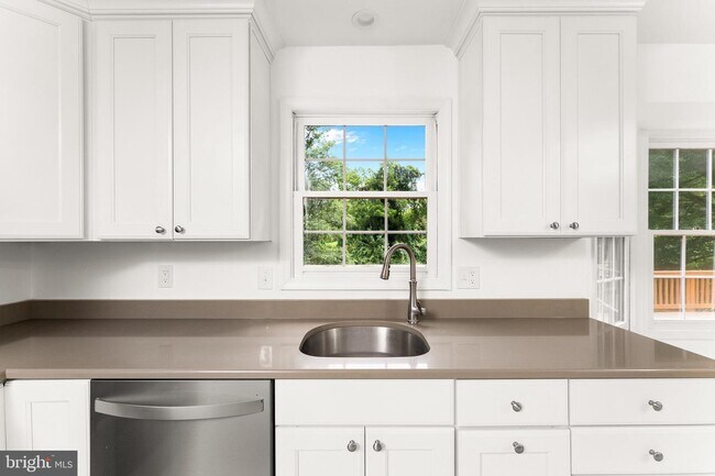 Building Photo - 11306 Full Cry Ct