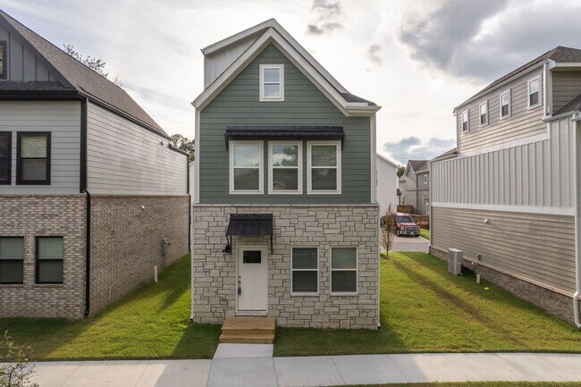 Foto del edificio - Brand New 2 BR Townhomes Coming July 2025