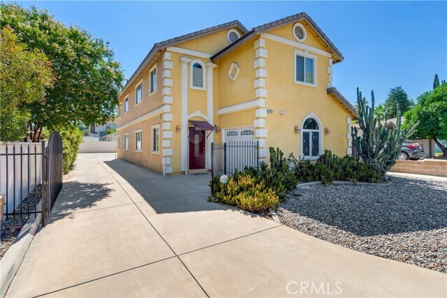 Foto principal - 11023 San Juan St