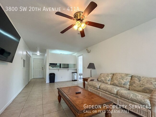 Building Photo - 3800 SW 20th Ave