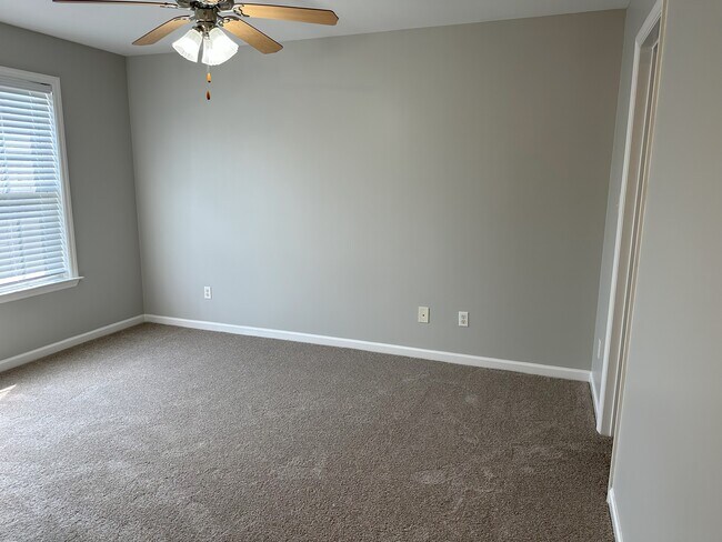 Building Photo - 112 Gatwick Ct