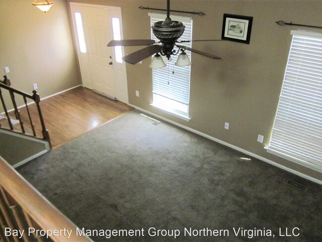 Foto del edificio - 4 br, 3 bath House - 17 DUDLEY COURT