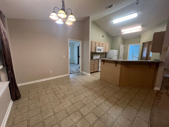 Building Photo - Pace - Spencer Oaks Landing - 4 bedroom, 2...