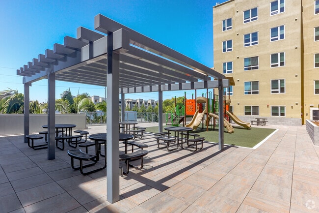 Courtyard - Sango Court