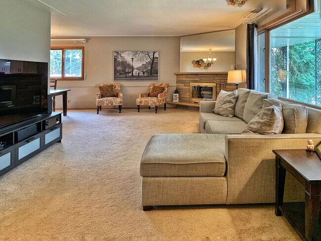 Foto del edificio - 6233 Parnell Ave