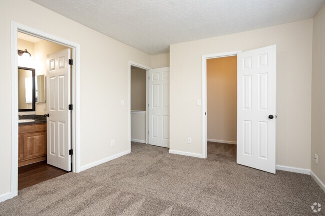 2BR, 2.5BA - 1,266 SF - The Iron - Carriage Lane