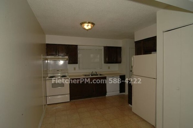 Building Photo - 2116 Scotty Ct
