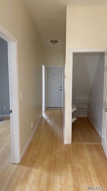 Building Photo - 106 Snediker Ave