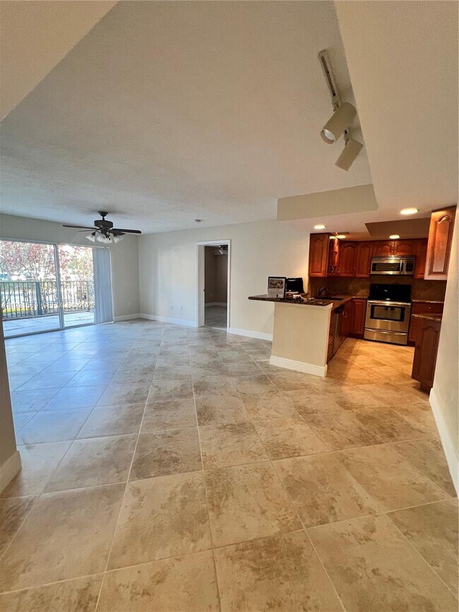 Foto del edificio - 2021 SE 10th Ave